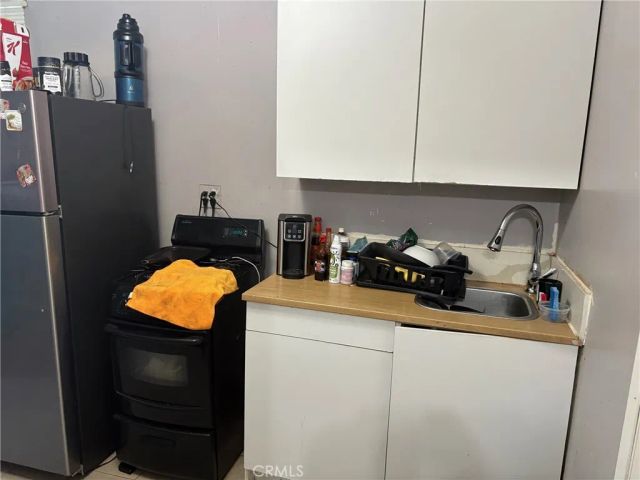 12233 Compton Avenue, Los Angeles, CA 90059