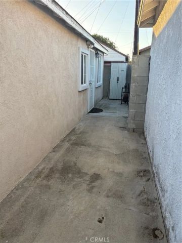 12233 Compton Avenue, Los Angeles, CA 90059