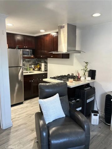 12233 Compton Avenue, Los Angeles, CA 90059