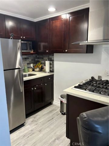 12233 Compton Avenue, Los Angeles, CA 90059