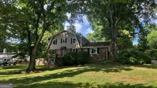 538 Cole Drive SW, Lilburn, GA 30047