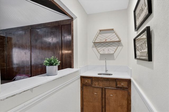 5422 Whitemarsh Dr, Corpus Christi, TX 78413