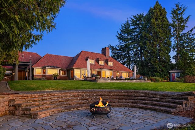 24635 8th Avenue S, Des Moines, WA 98198