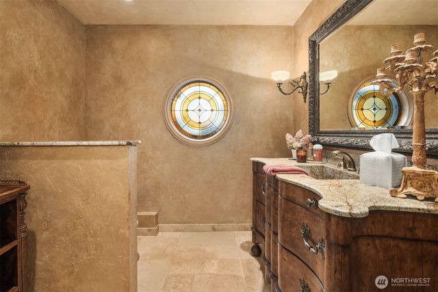 24635 8th Avenue S, Des Moines, WA 98198