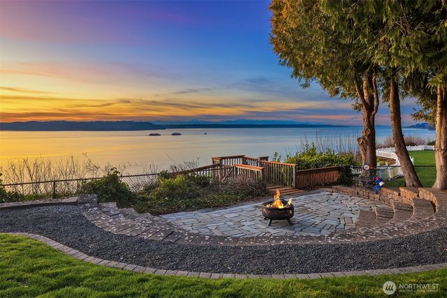 24635 8th Avenue S, Des Moines, WA 98198