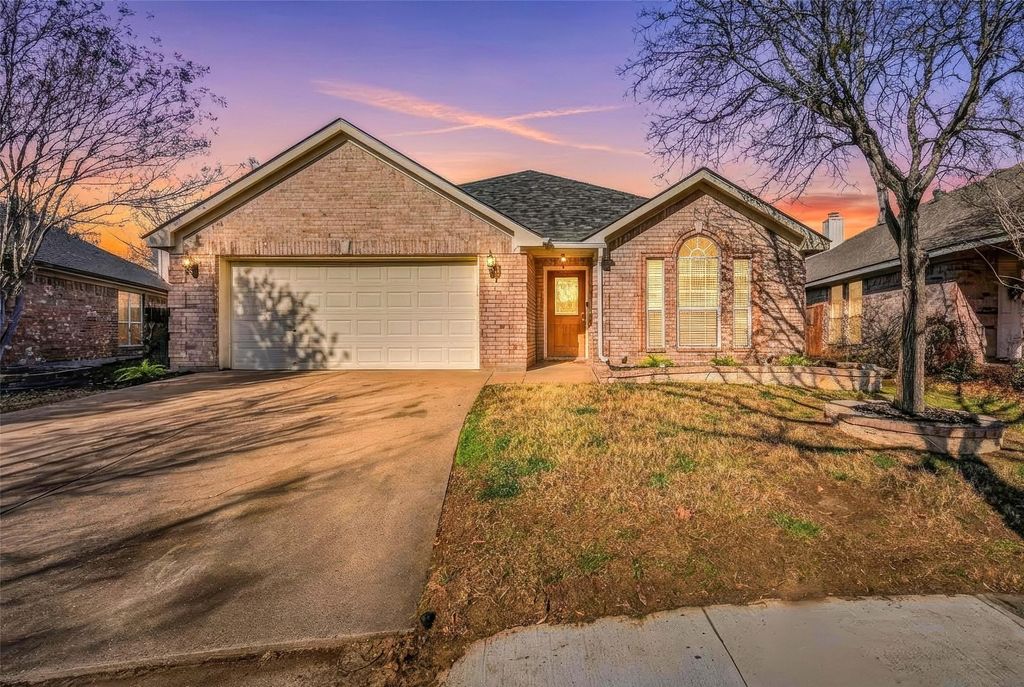 4423 New Meadow Drive, Mansfield, TX 76063