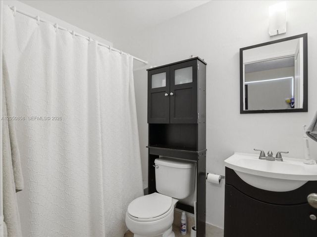 21 Simonton Cir, Weston, FL 33326