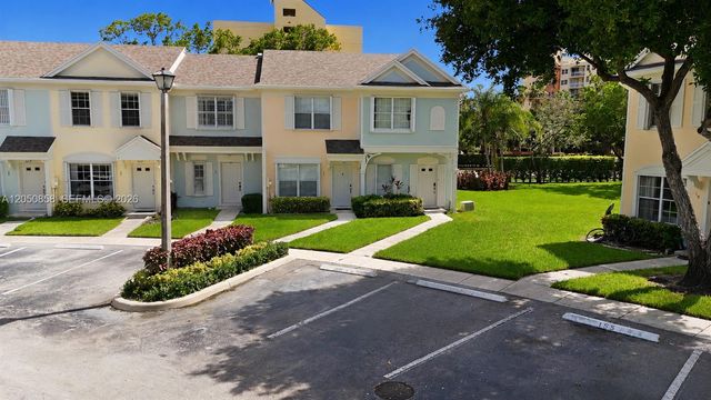 21 Simonton Cir, Weston, FL 33326