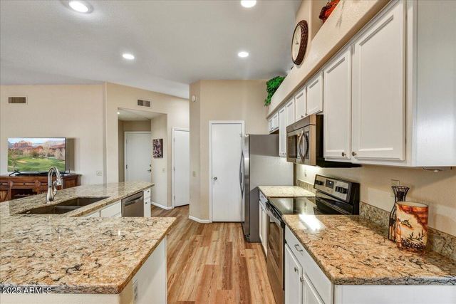 14332 W DUSTY TRAIL Boulevard, Sun City West, AZ 85375