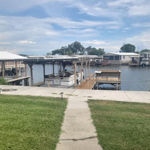 1403 LAKEVIEW DRIVE, Tavares, FL 32778