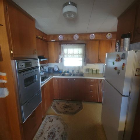 1403 LAKEVIEW DRIVE, Tavares, FL 32778