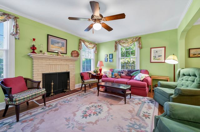 410 42nd Ave. N, Myrtle Beach, SC 29577