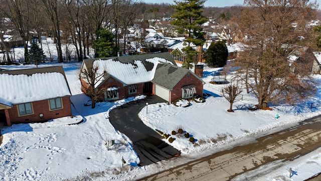 8512 Gallant Fox Drive, Indianapolis, IN 46217