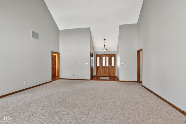 8512 Gallant Fox Drive, Indianapolis, IN 46217