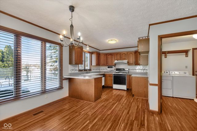 8512 Gallant Fox Drive, Indianapolis, IN 46217