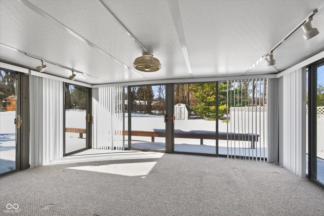 8512 Gallant Fox Drive, Indianapolis, IN 46217