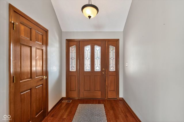 8512 Gallant Fox Drive, Indianapolis, IN 46217