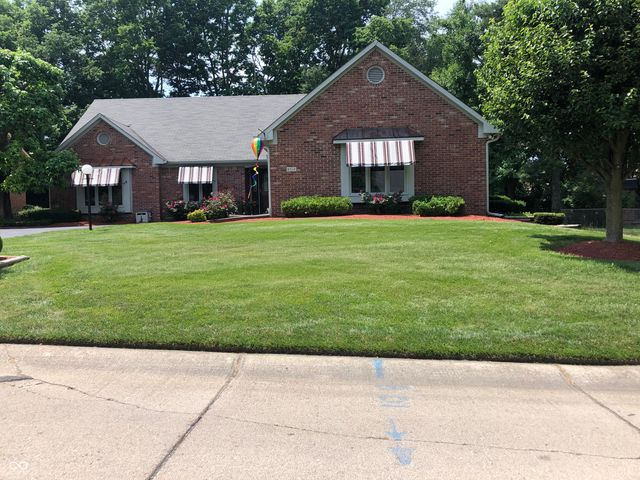 8512 Gallant Fox Drive, Indianapolis, IN 46217