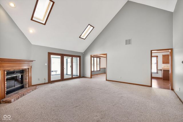 8512 Gallant Fox Drive, Indianapolis, IN 46217