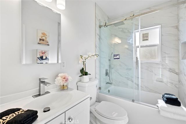 2100 W Valencia, Fullerton, CA 92833