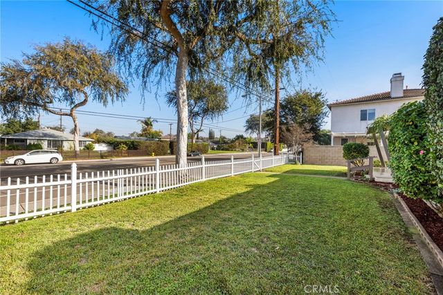 2100 W Valencia, Fullerton, CA 92833