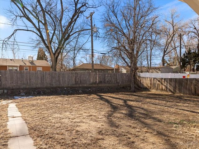 1200 Alexander Circle, Pueblo, CO 81001