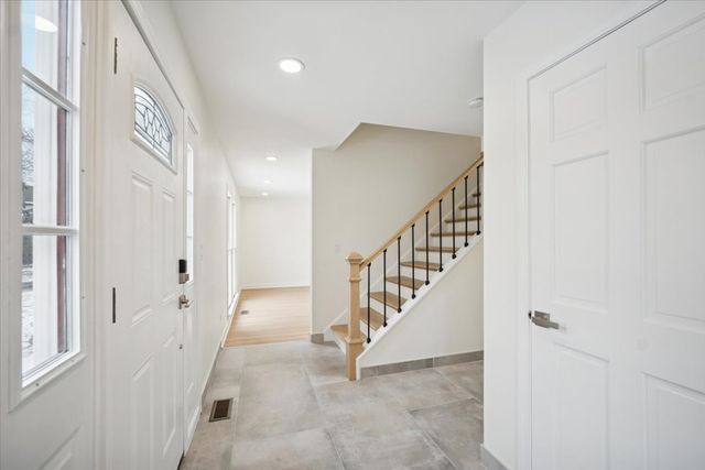 747 Jamestowne Court, Sleepy Hollow, IL 60118