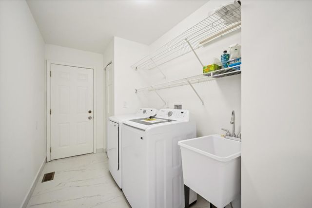 747 Jamestowne Court, Sleepy Hollow, IL 60118