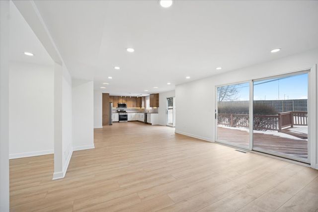 747 Jamestowne Court, Sleepy Hollow, IL 60118