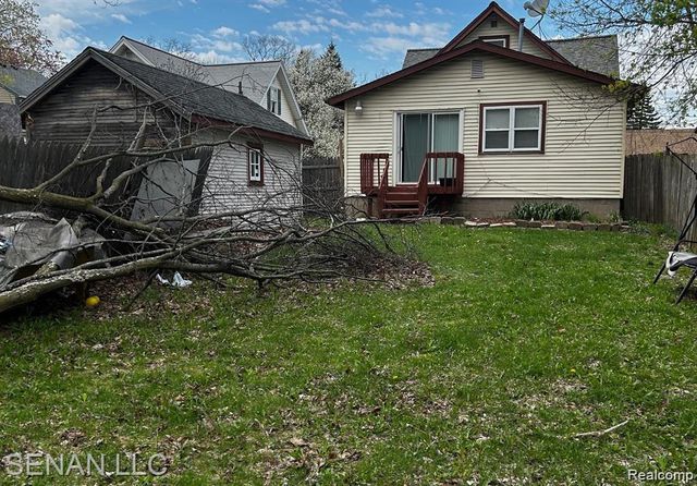 1520 E Oakland Avenue, Lansing, MI 48906