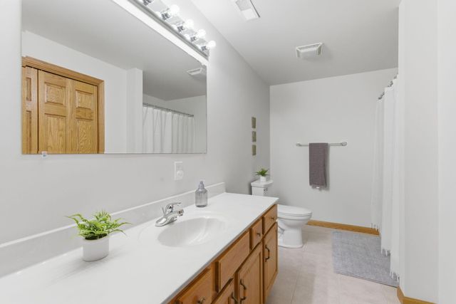 17350 Mckinley Place, Lowell, IN 46356