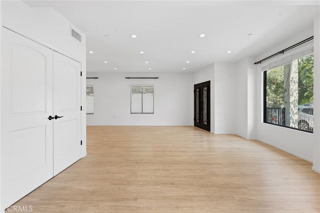 913 N Hilldale Avenue, West Hollywood, CA 90069