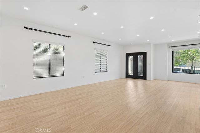 913 N Hilldale Avenue, West Hollywood, CA 90069