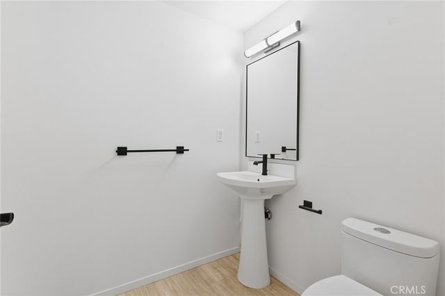 913 N Hilldale Avenue, West Hollywood, CA 90069