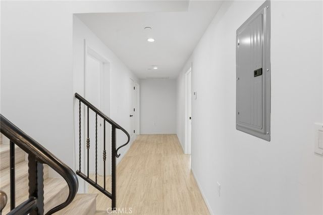 913 N Hilldale Avenue, West Hollywood, CA 90069