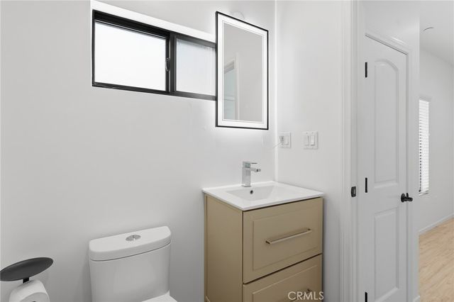 913 N Hilldale Avenue, West Hollywood, CA 90069