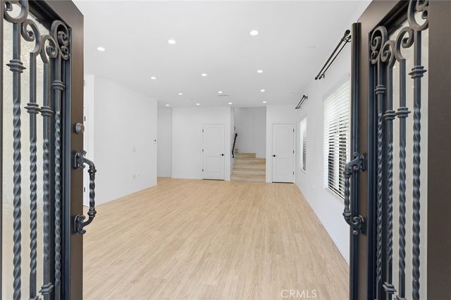 913 N Hilldale Avenue, West Hollywood, CA 90069