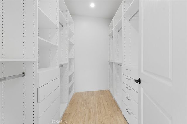 913 N Hilldale Avenue, West Hollywood, CA 90069