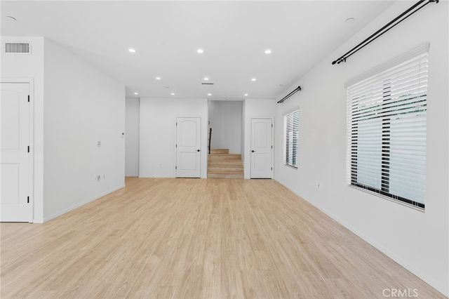 913 N Hilldale Avenue, West Hollywood, CA 90069