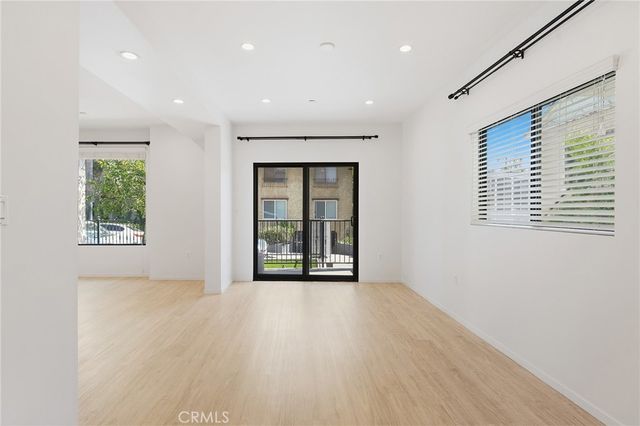 913 N Hilldale Avenue, West Hollywood, CA 90069