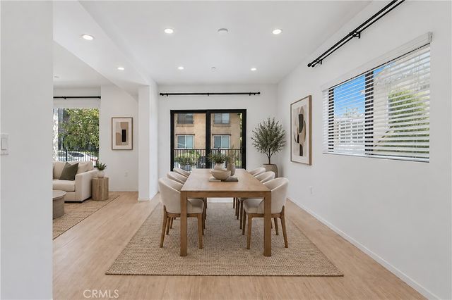 913 N Hilldale Avenue, West Hollywood, CA 90069