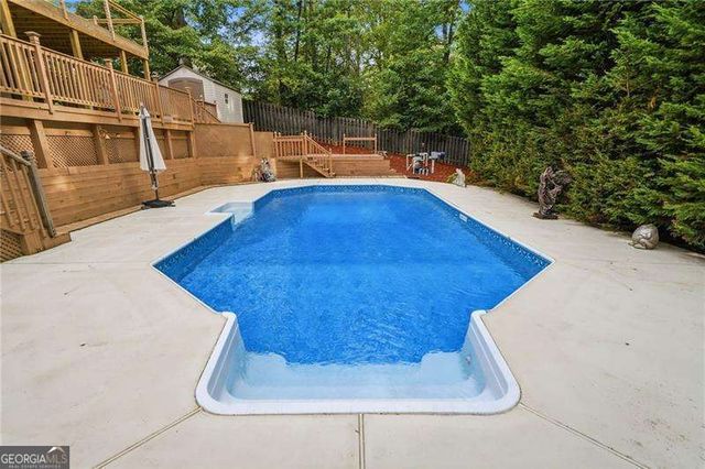401 Wetona Way, Acworth, GA 30102