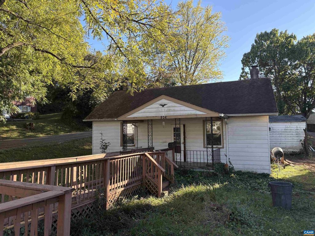 924 BOLLING AVE, Charlottesville, VA 22902