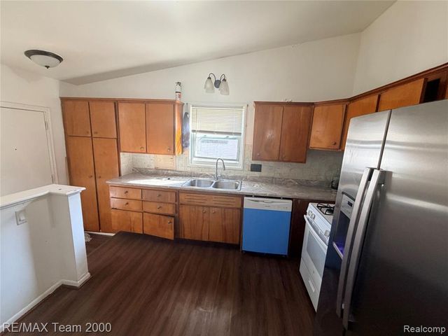 5133 Cherokee Street, Dearborn Heights, MI 48125