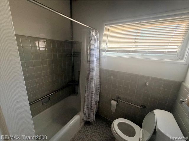 5133 Cherokee Street, Dearborn Heights, MI 48125