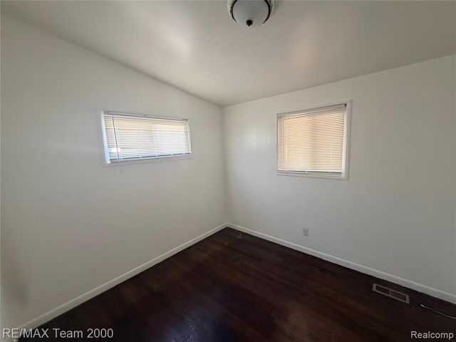 5133 Cherokee Street, Dearborn Heights, MI 48125