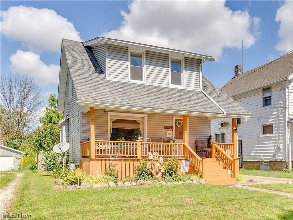 935 Hunt Street, Akron, OH 44306