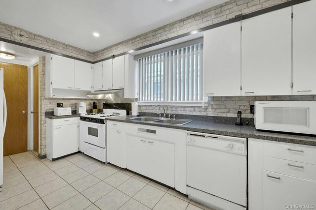 1277 Stadium Avenue, Bronx, NY 10465