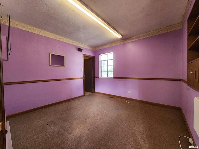 409 S HILL Street, Marion, IL 62959