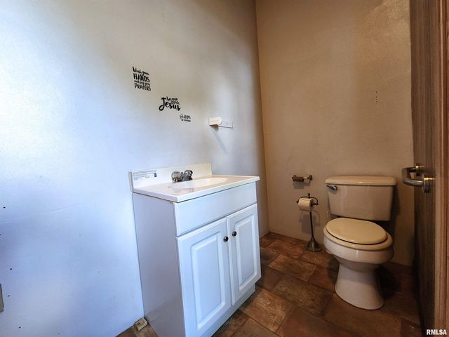 409 S HILL Street, Marion, IL 62959